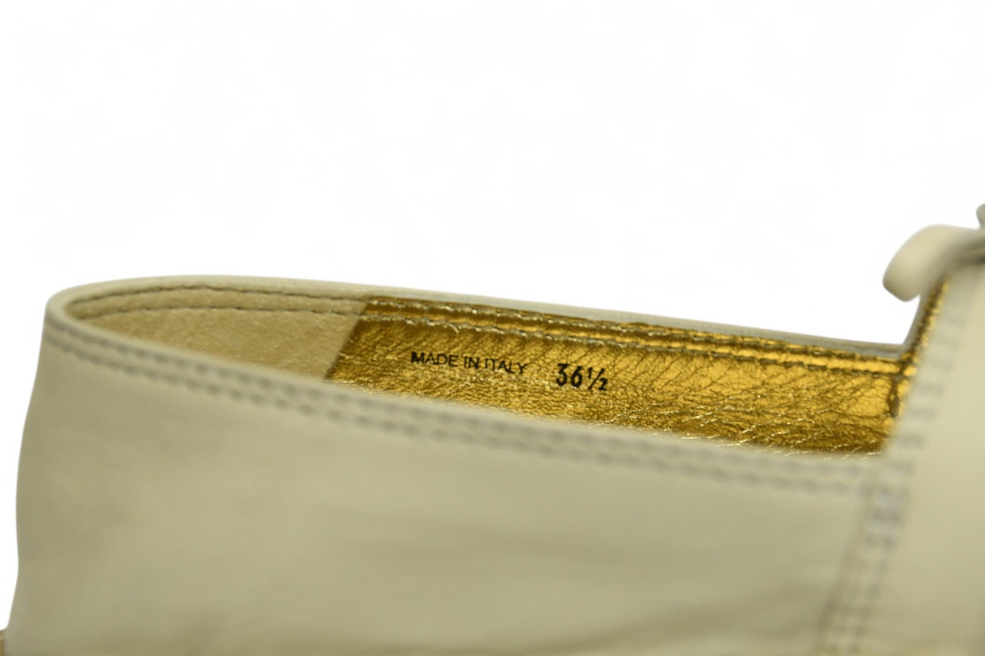 Prada Cream Leather Espadrilles  Size 6.5 US In Excellent Condition For Sale In West Hartford, CT