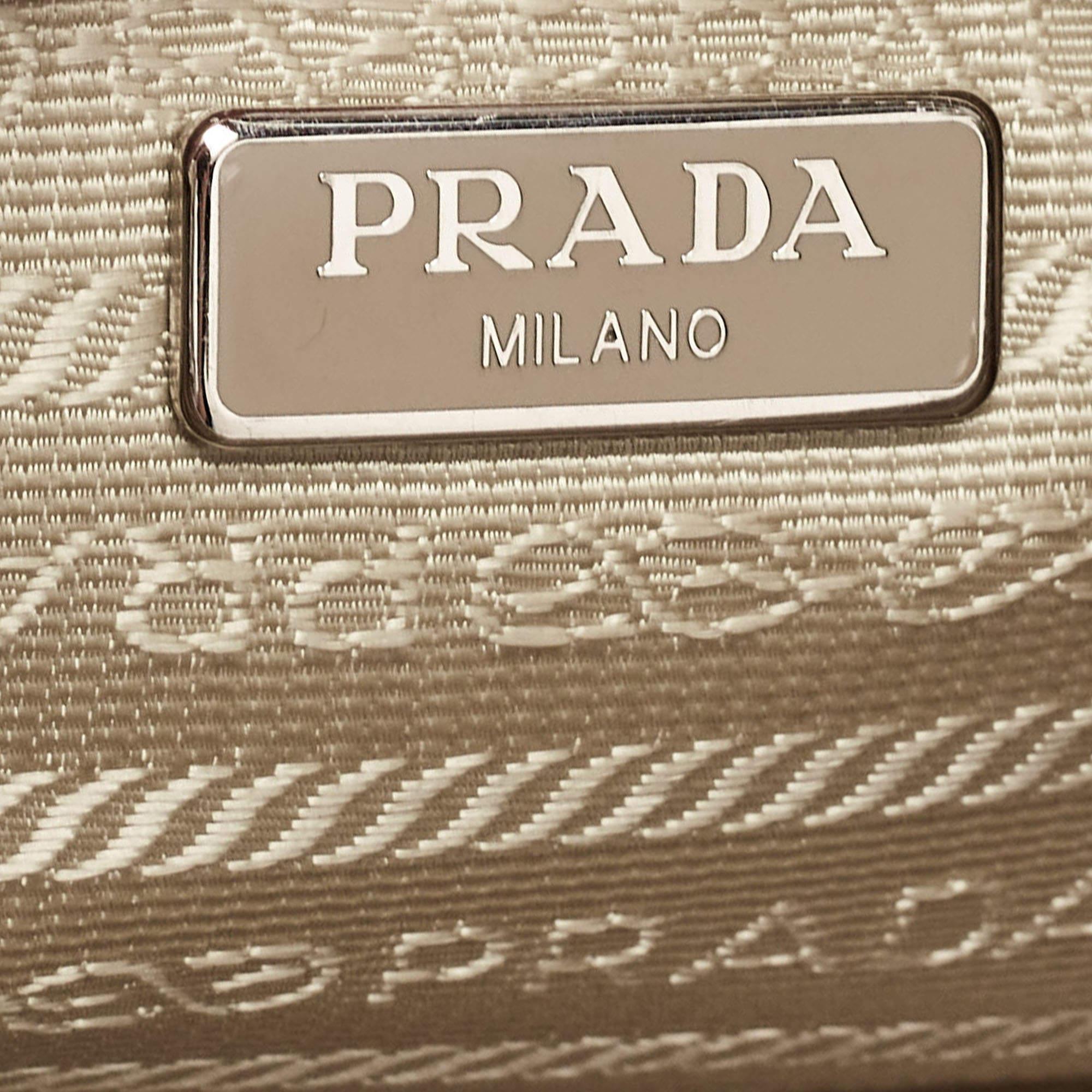 Prada Cream Nylon and Leather Re-Edition 2005 Shoulder Bag 5