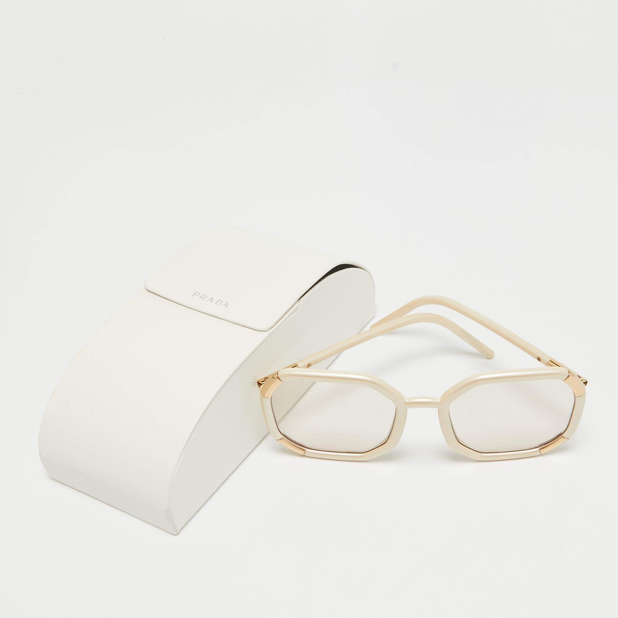 Prada Cream SPR20X Geometric Frame Oversized Sunglasses In Good Condition In Dubai, Al Qouz 2
