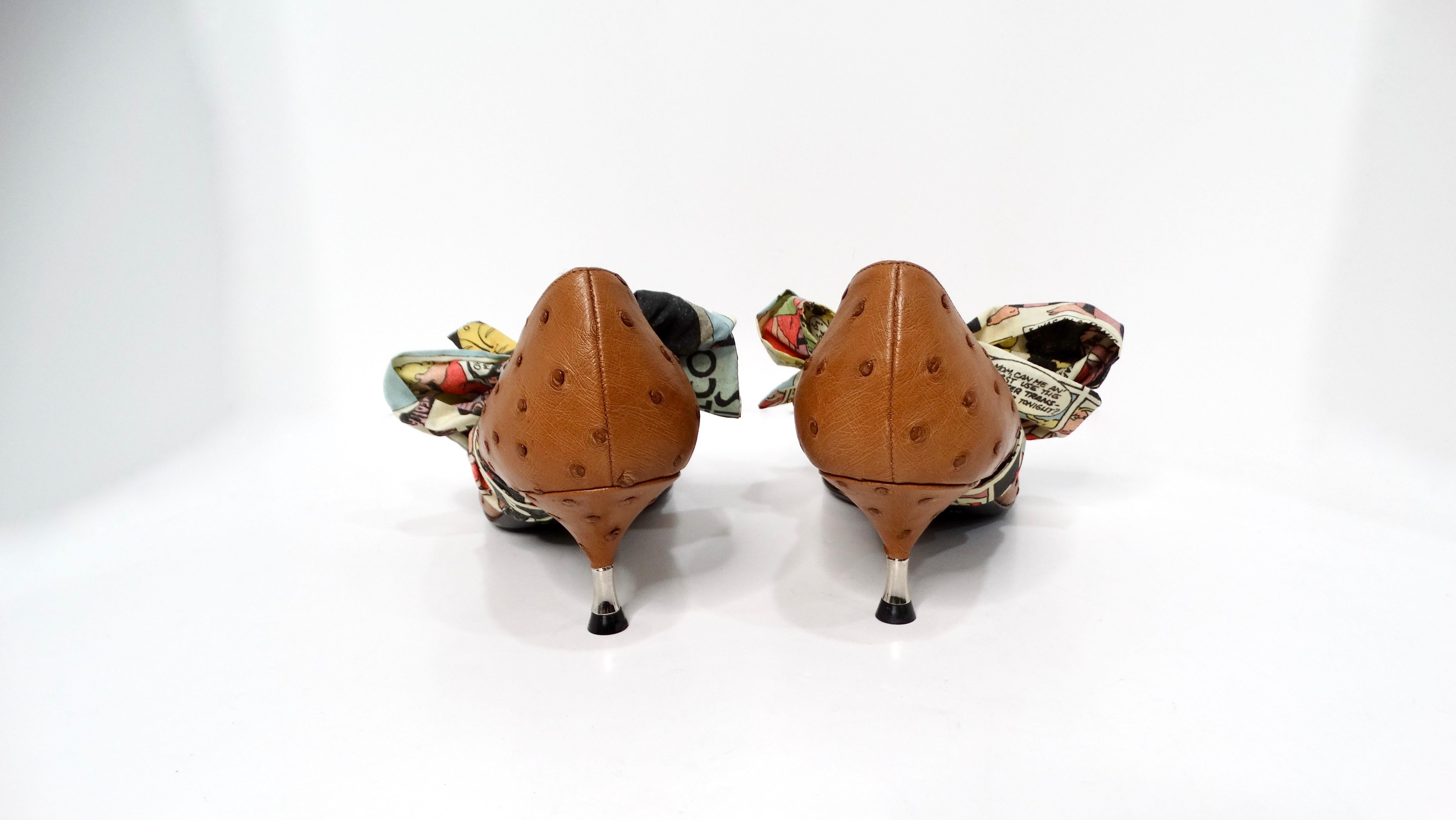 Marrone Prada Custom Brown Pelle Struzzo Embossed Kitten Heels Con Fiocco Rimovibile in vendita
