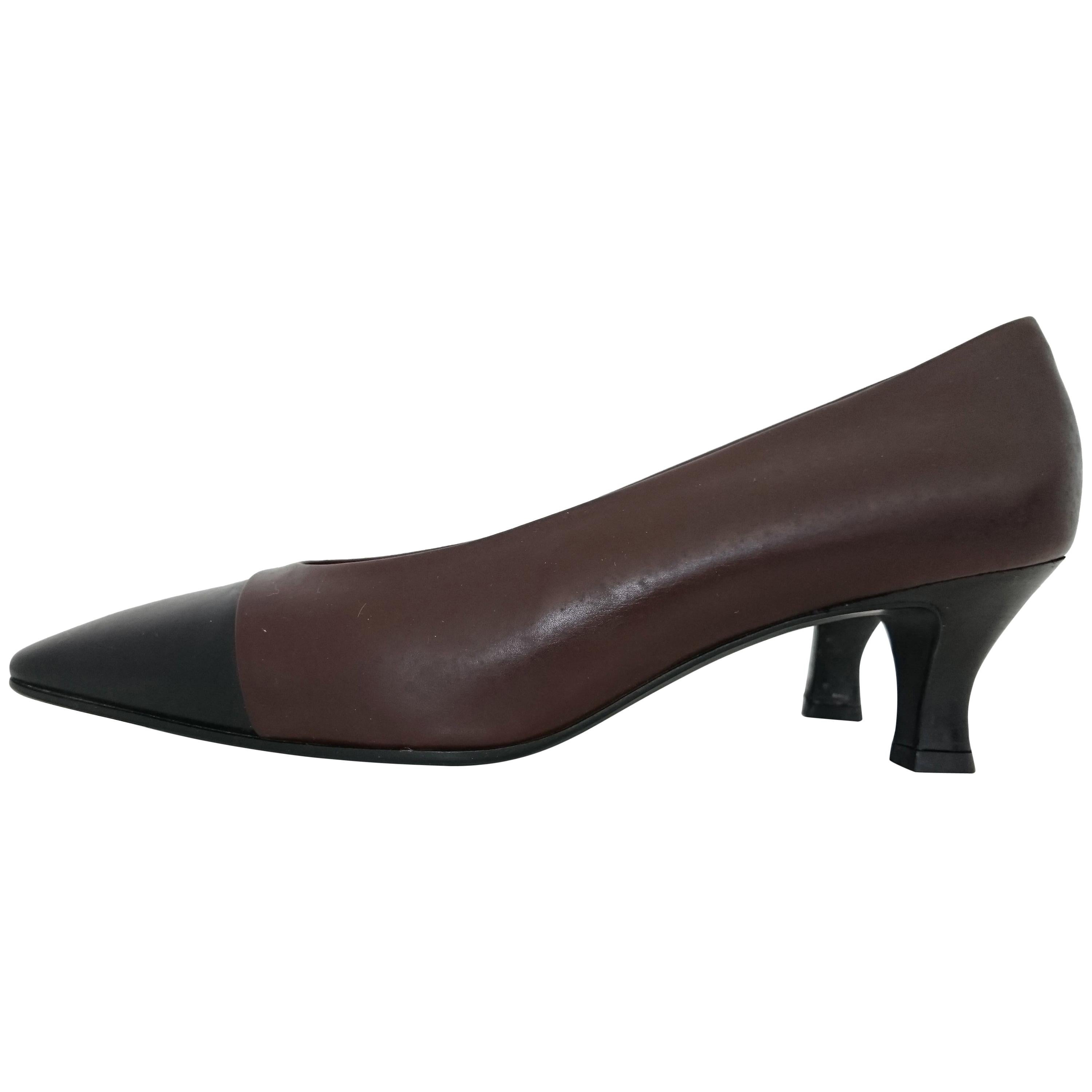 Prada Dark Bicolor Heels in Leather. Size 39 1/2 For Sale