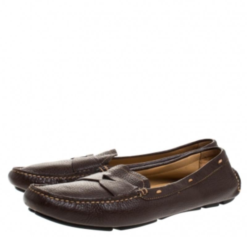 Prada Mocasines de cuero marrón oscuro Talla 39 en venta 2