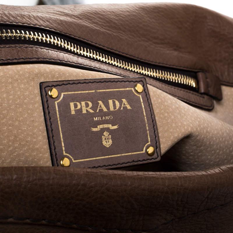 Prada Dark Brown Soft Leather Pushlock Hobo In Good Condition For Sale In Dubai, Al Qouz 2