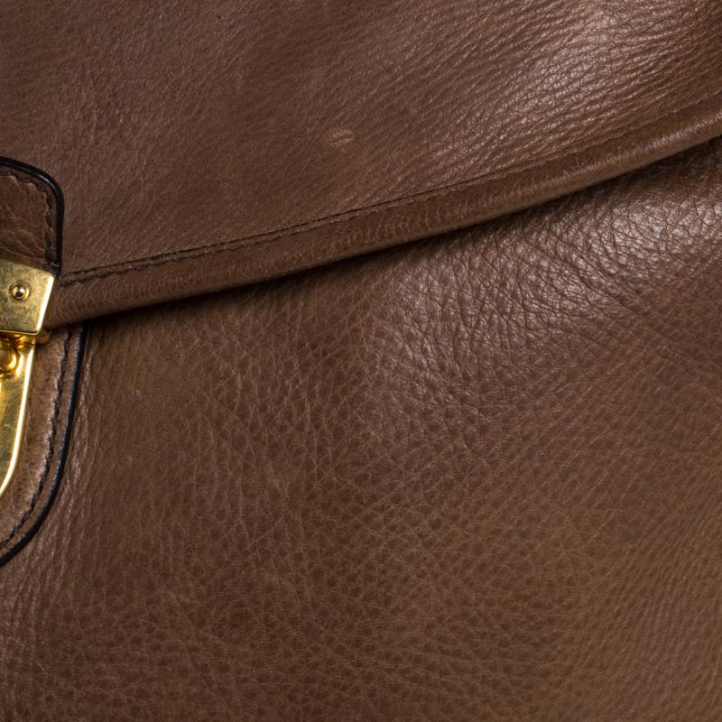 Prada Dark Brown Soft Leather Pushlock Hobo In Fair Condition In Dubai, Al Qouz 2