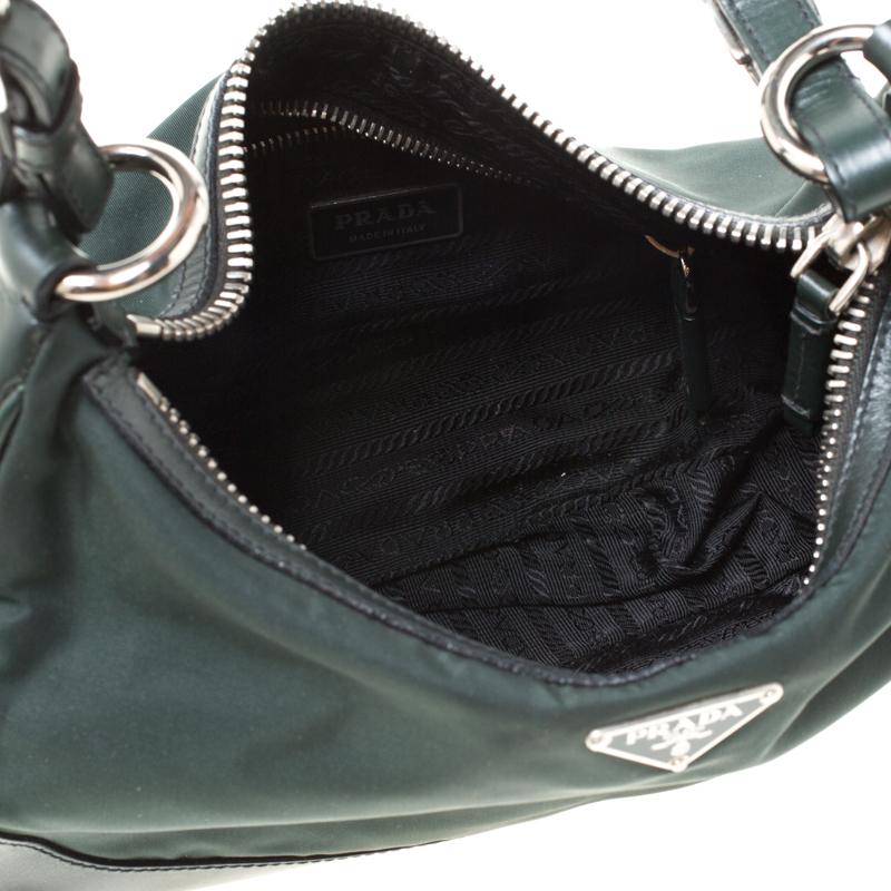 Prada Dark Green Nylon and Leather Shoulder Bag In Good Condition In Dubai, Al Qouz 2