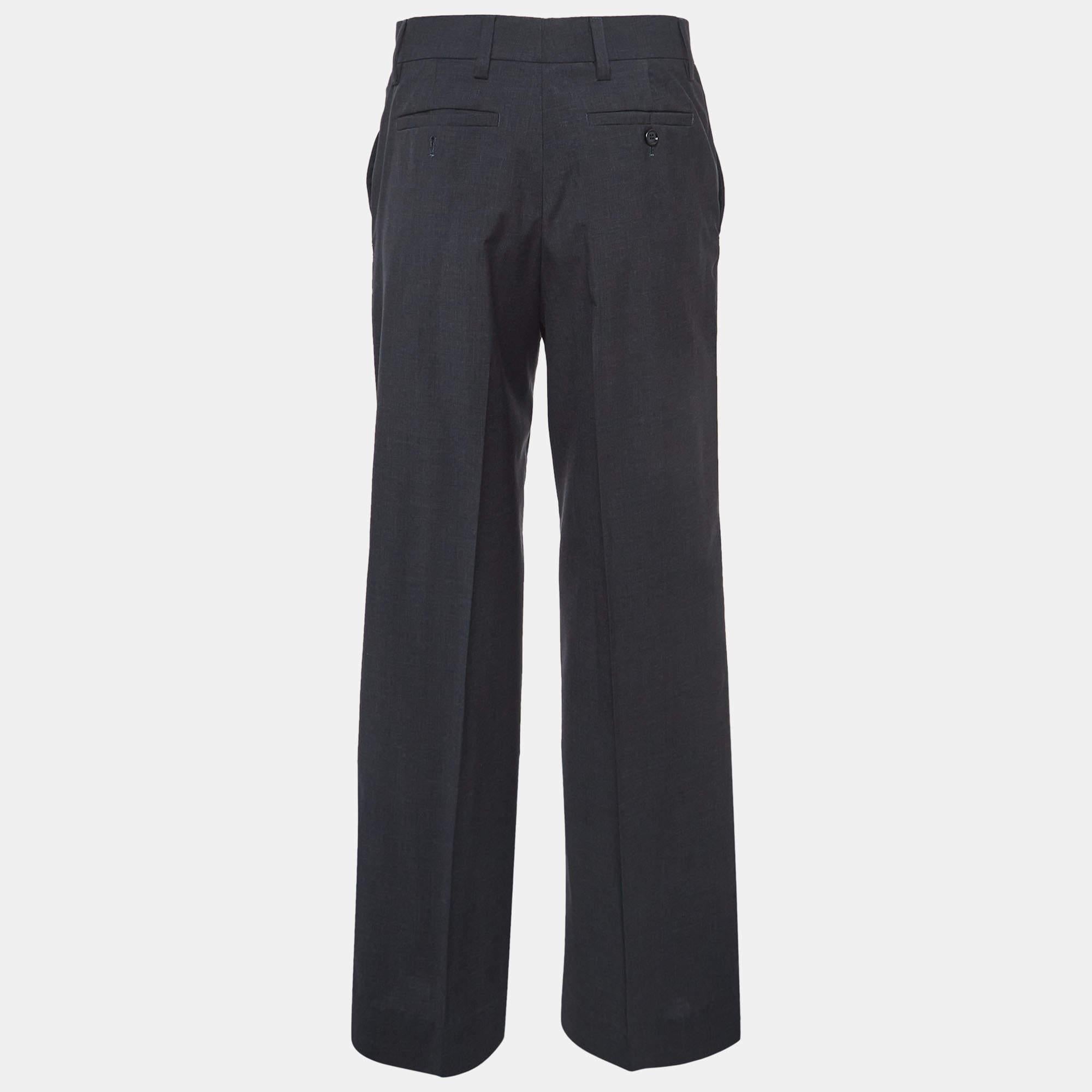 Enhance your formal attire with this pair of Prada pants. Designed into a superb silhouette and fit, this pair of pants will definitely make you look elegant.

Includes: Tag
