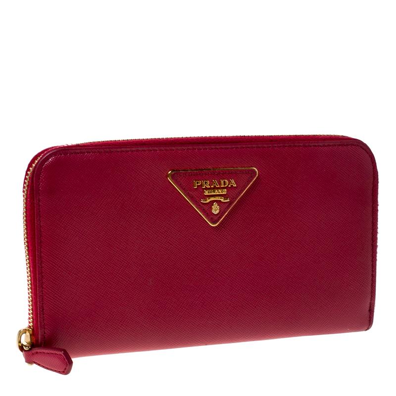 Prada Dark Pink Saffiano Lux Leather Zip Around Wallet In Good Condition In Dubai, Al Qouz 2