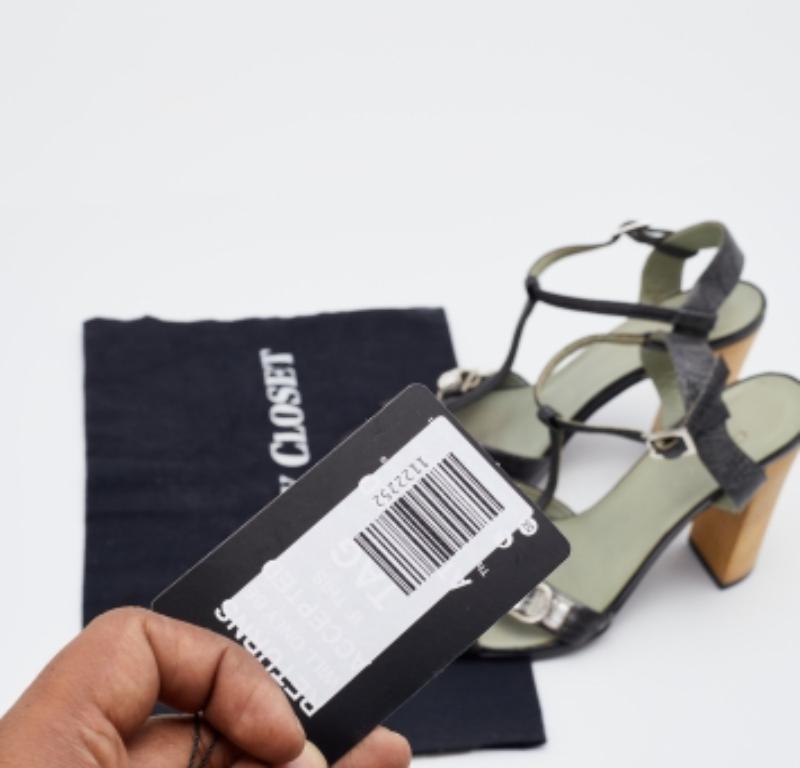 Prada Deep Green Ostrich Leather Ankle Strap Block Heel Sandals Size 36 For Sale 4