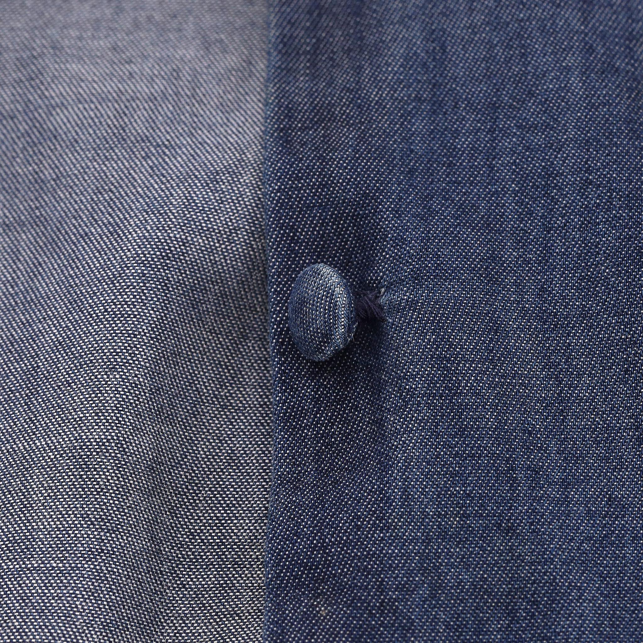 Prada - Top sans manches en denim avec lien au cou en vente 1