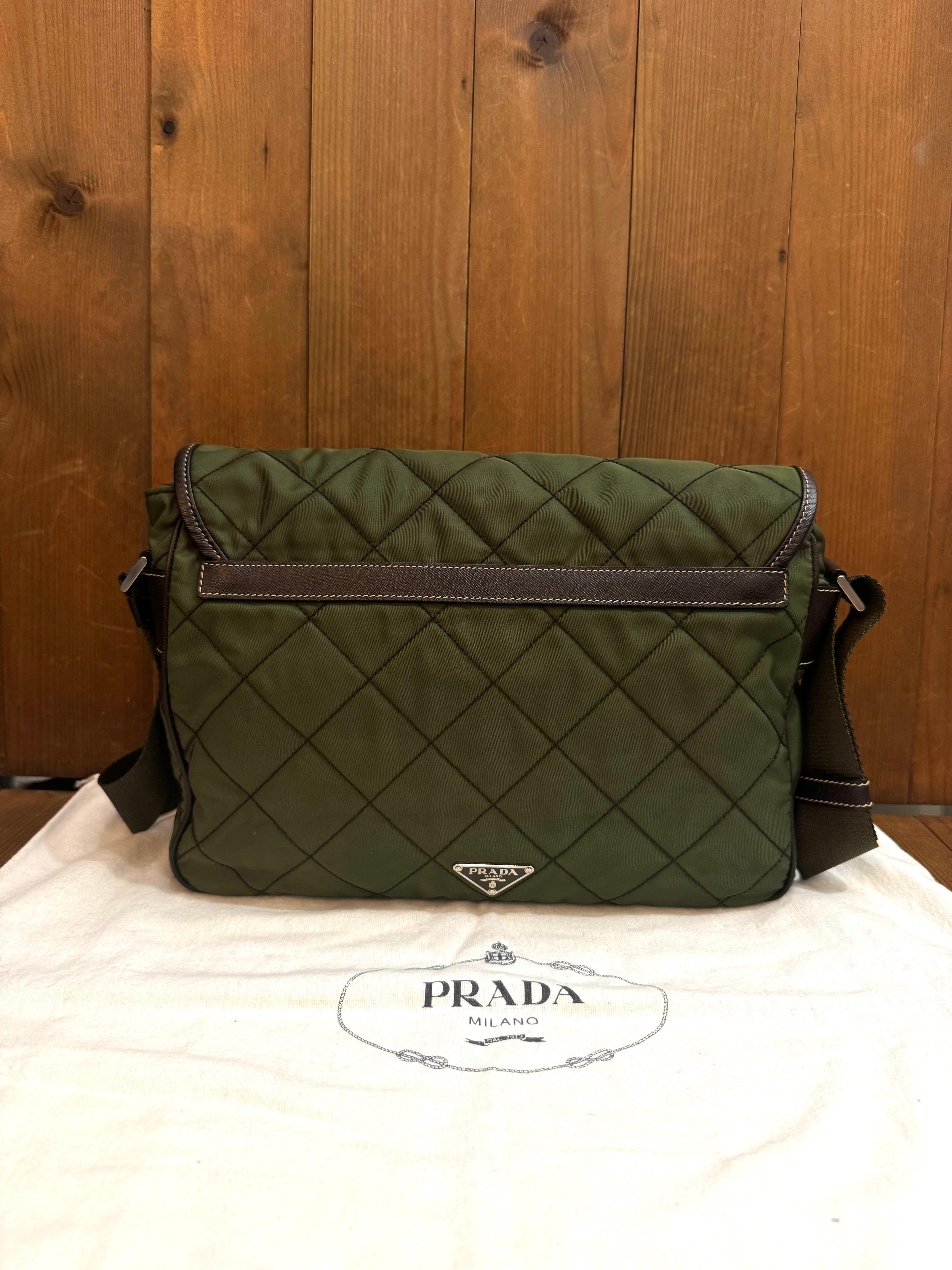 PRADA Diamond Quilted Tessuto Messenger Crossbody Bag Army Green Unisex In Excellent Condition For Sale In Bangkok, TH