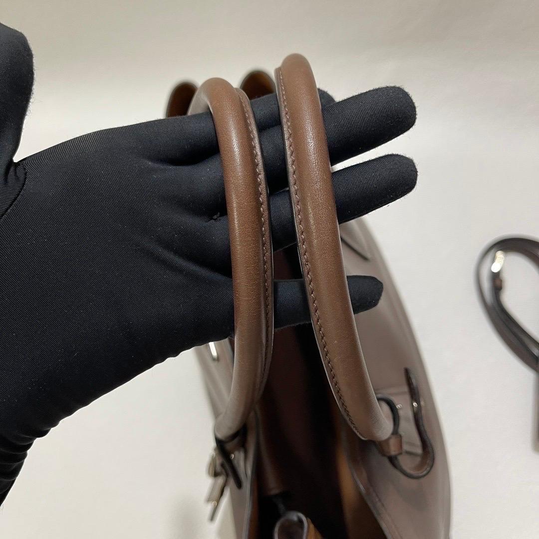 Prada Borsa doppia media in pelle saffiano marrone cioccolato scuro con tracolla in vendita 8