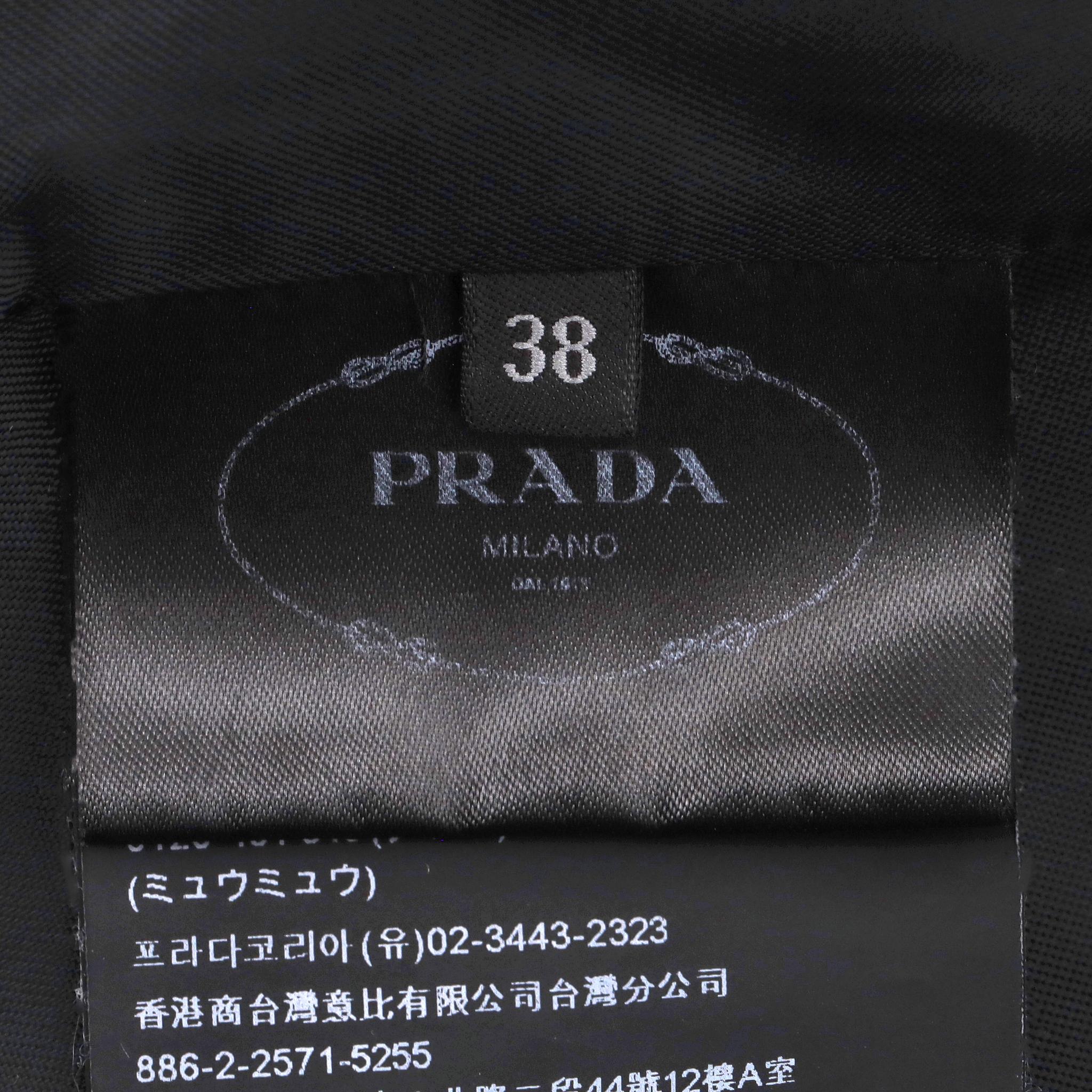 Blazer Prada de doble botonadura en venta 3