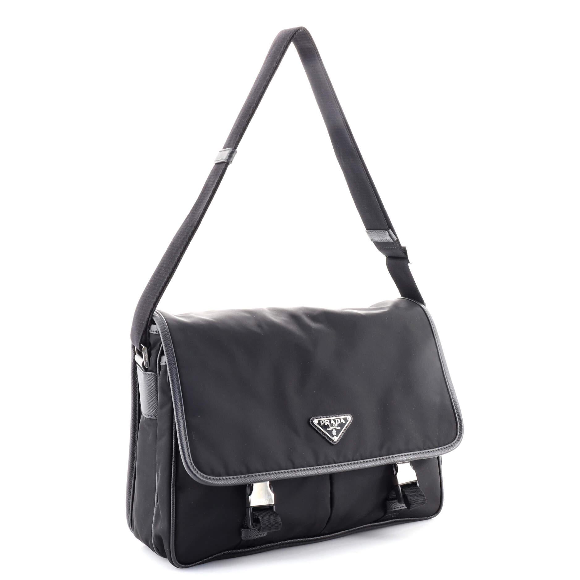 Condition: Great. Slight odor in interior. Minor wear and small marks on exterior, underneath flap and in interior, scratches on hardware.
Accessories: No Accessories
Measurements: Height 10