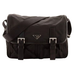 Prada Double Buckle Flap Kameratasche Tessuto Medium