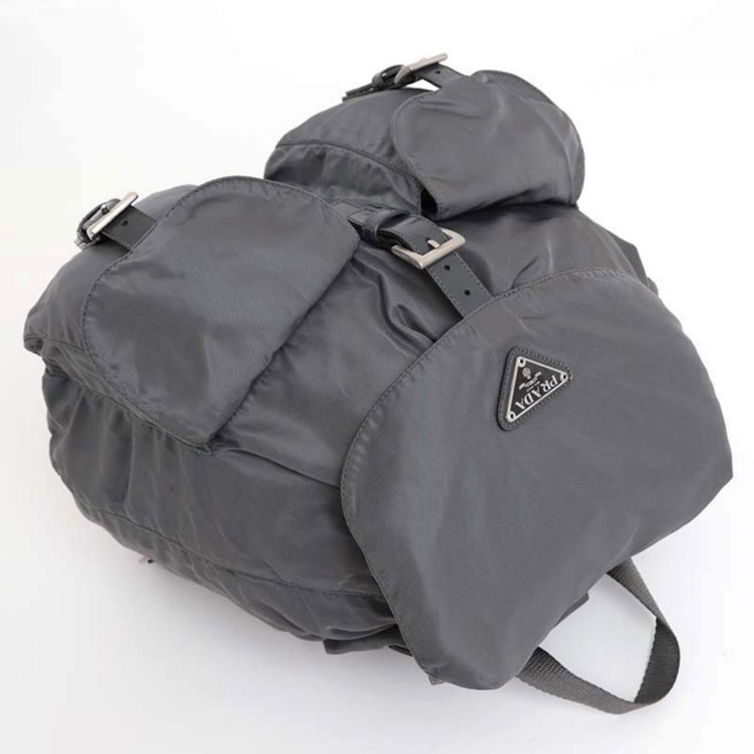 Prada Double Charcoal Pocket 230313 Grey Nylon Backpack In Good Condition For Sale In Forest Hills, NY