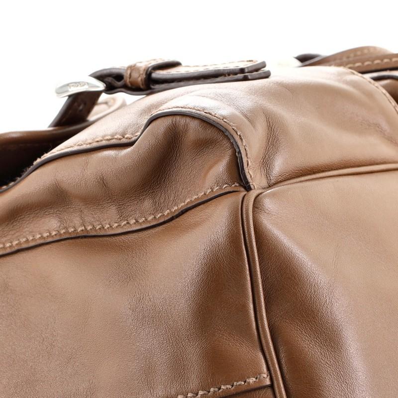 Prada Double Pocket Umhängetasche aus weichem Kalbsleder Klein 1