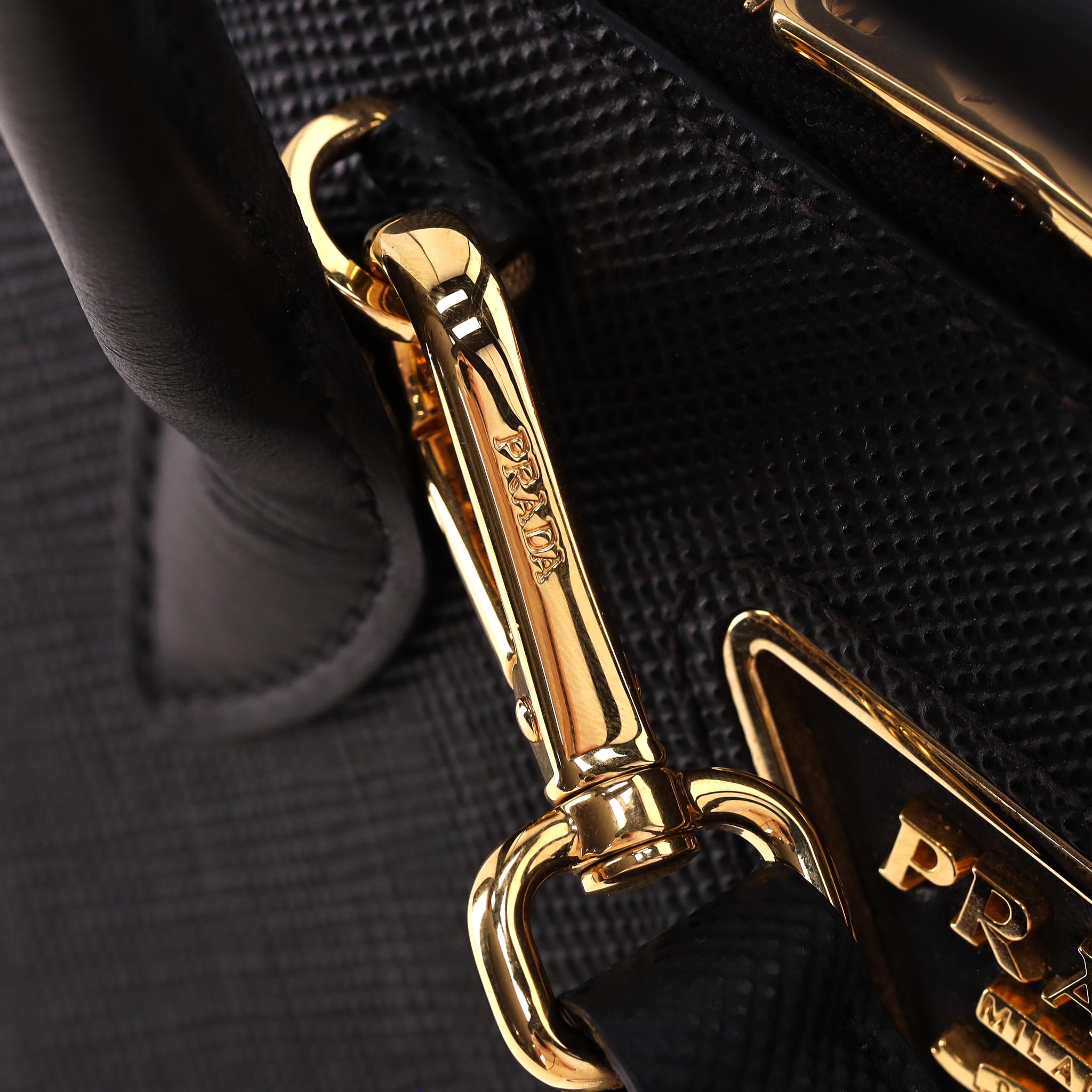 Prada Double Saffiano Leder-Umhängetasche im Angebot 3