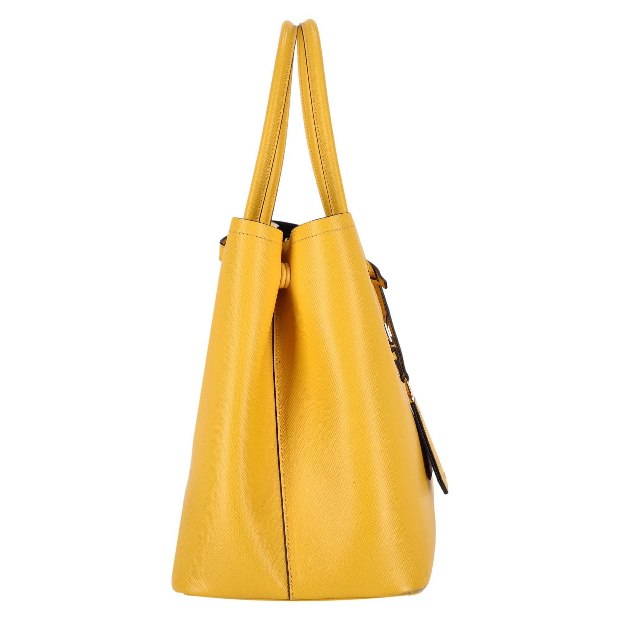 Prada Double Saffiano Leather Large Tote Bag Bon état - En vente à London, GB