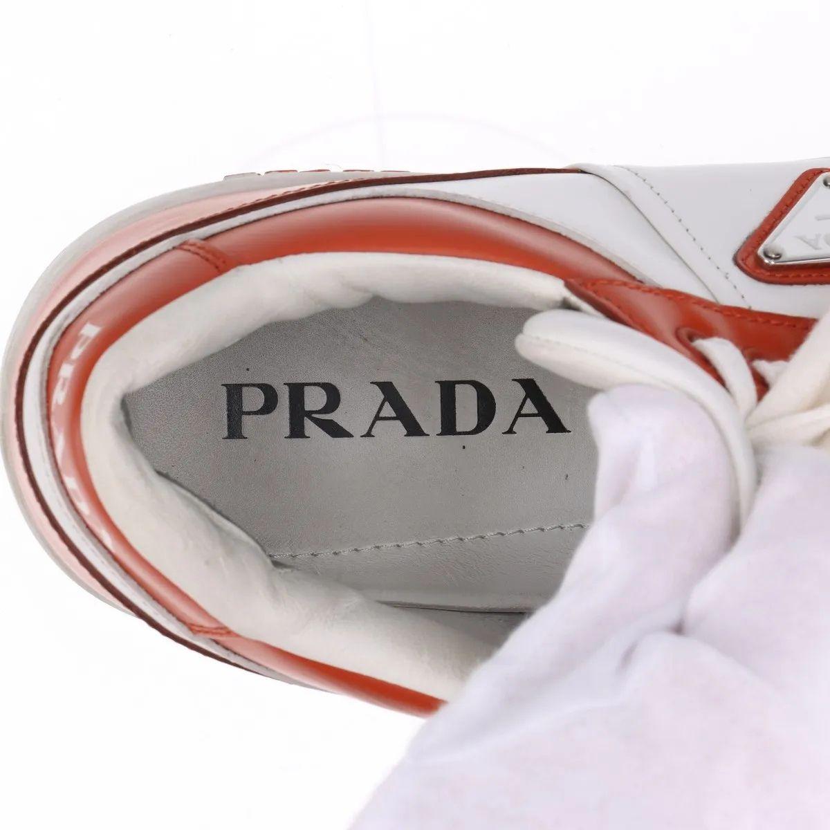 Prada Downtown Leather Sneaker Brown x White en vente 5
