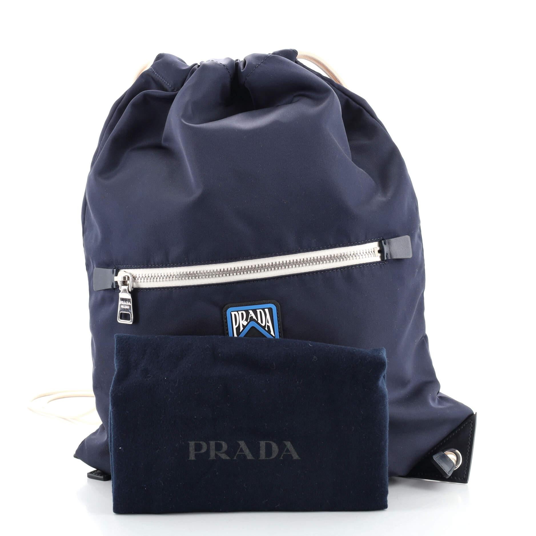 Condition: Excellent. Light wear on exterior, scratches on hardware.
Accessories: Dust Bag
Measurements: Height 17