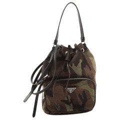 Prada Drawstring Bucket Bag gedruckt Tessuto klein