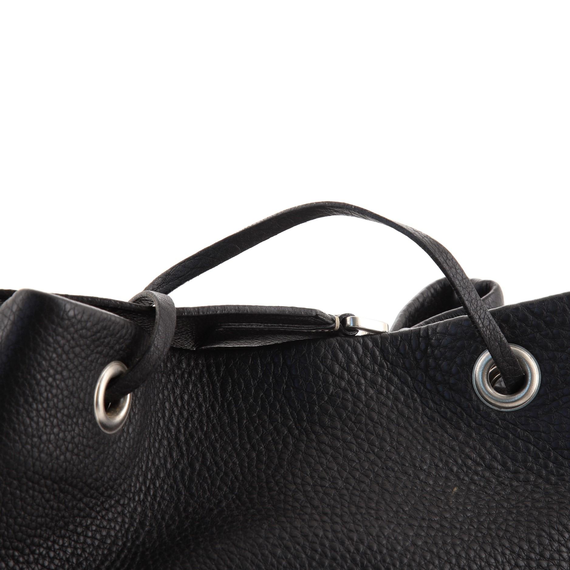 Prada Drawstring Bucket Bag Vitello Daino Medium In Fair Condition In NY, NY