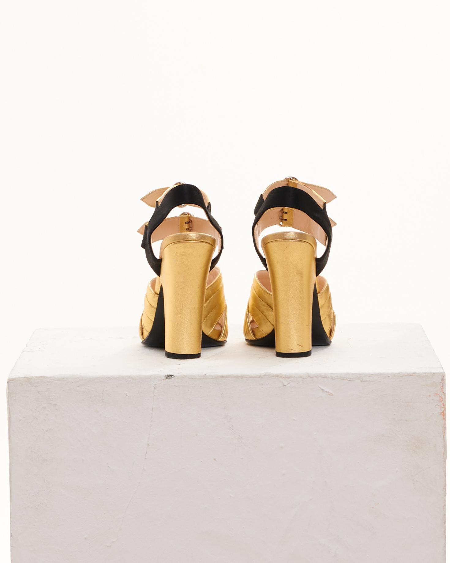 Beige Prada Early 00's Gold Heeled Leather Sandals in vendita