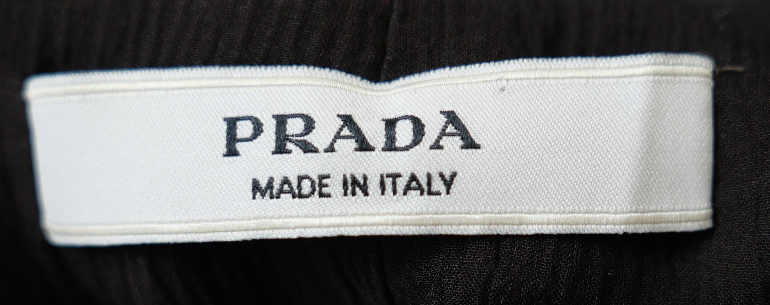 Giacca Prada dei primi anni 2000 con tasche a pieghe e popper sul davanti in vendita 1