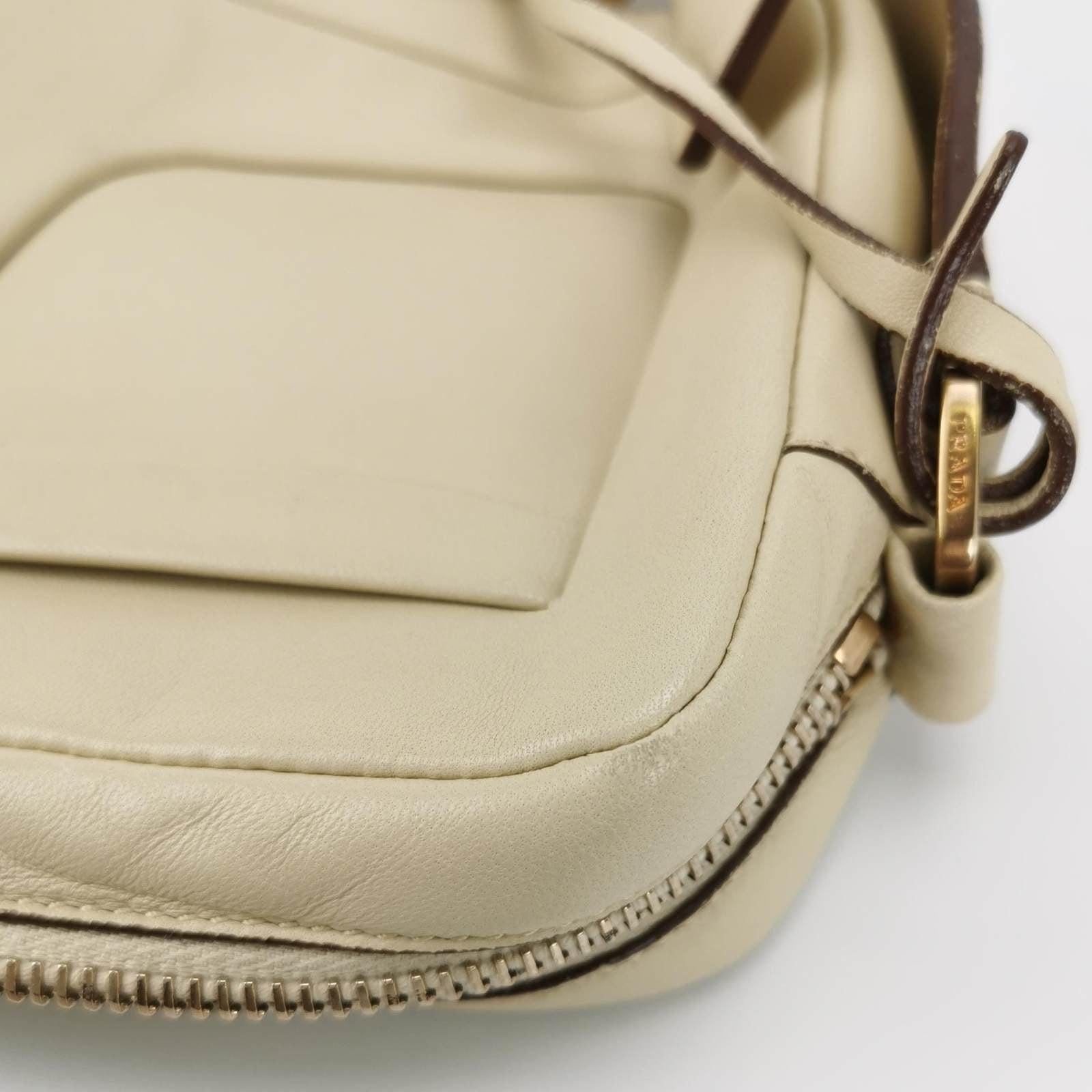 Prada East West Camera Bag Cream White Lambskin Leather with Gold-tone Hardware For Sale 8