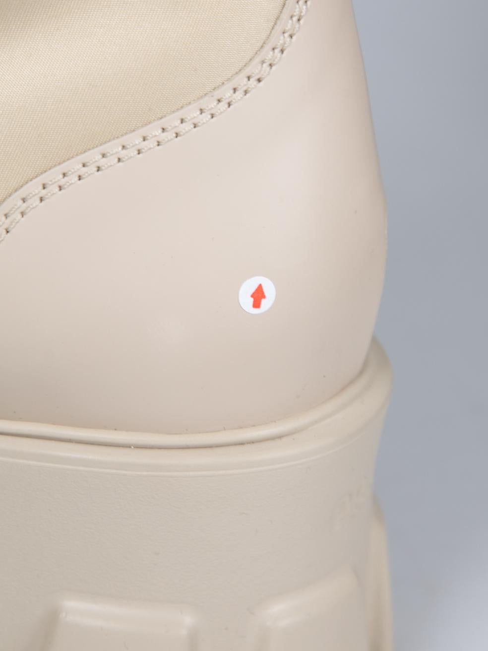 Prada - Bottes de combat Monolith en cuir écru, taille IT 37,5 en vente 5