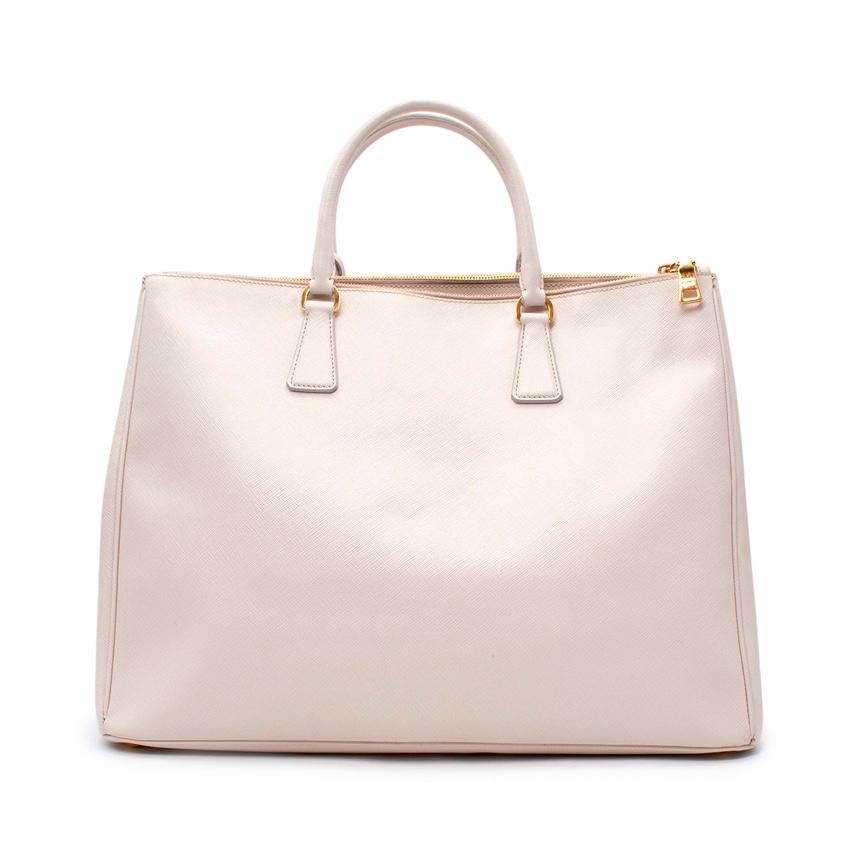 Prada Ecru Leder Saffiano Galleria Handtasche mit doppeltem Reißverschluss (Beige) im Angebot
