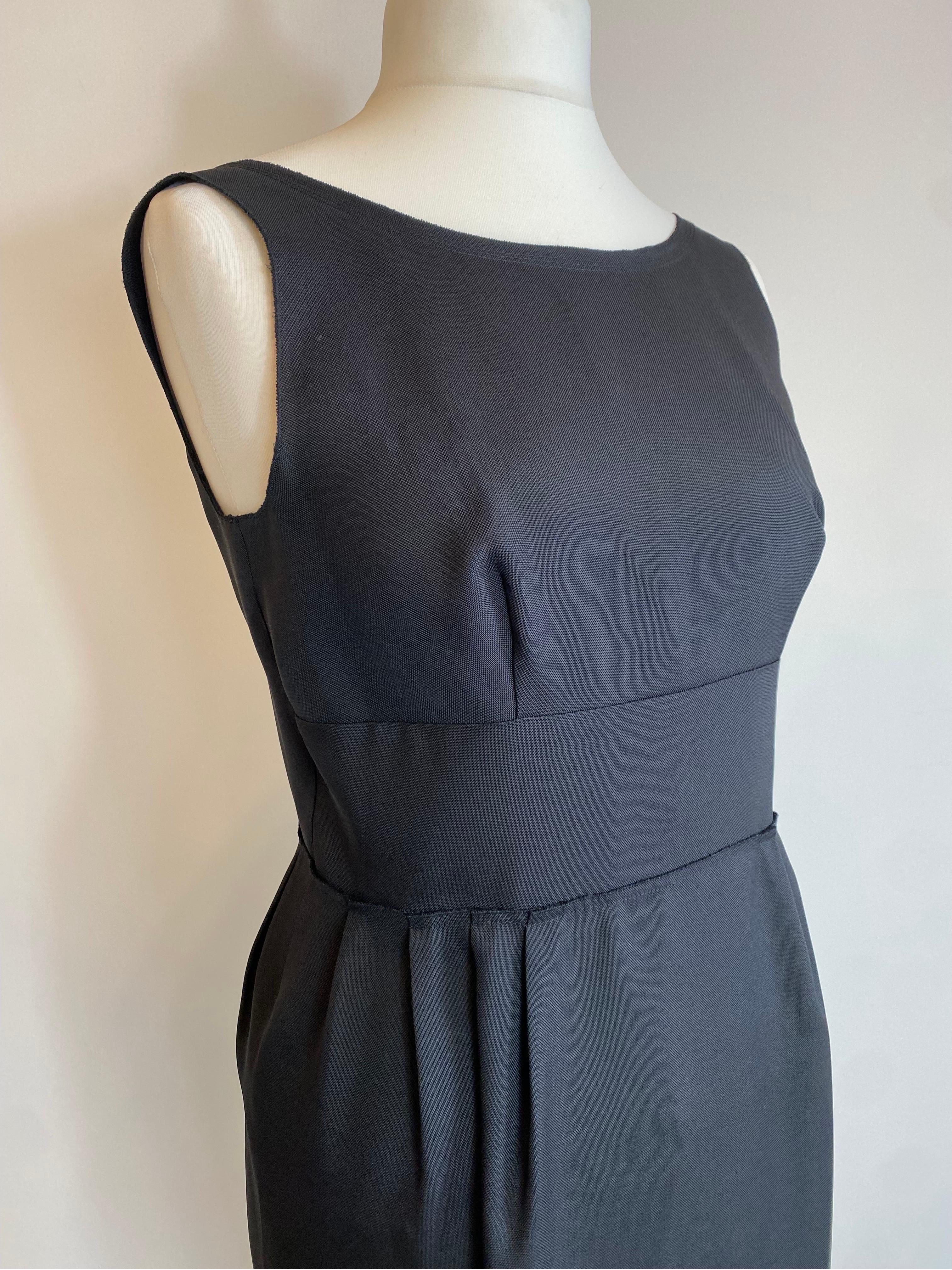 Women's or Men's Prada elegant black Sheath Dress For Sale
