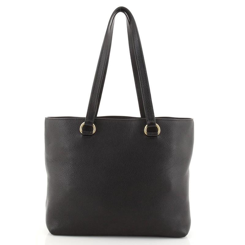 prada vitello logo tote