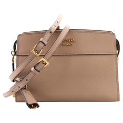 Prada - Sac à bandoulière Esplanade Saffiano avec cuir de veau City Petit
