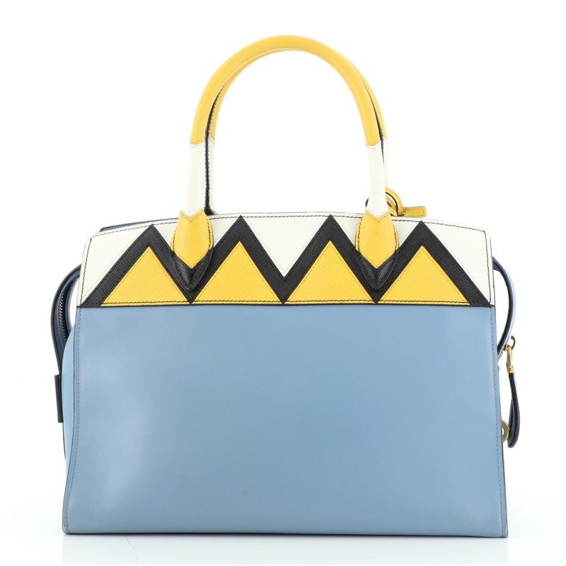 Prada Esplanade Tragetasche Greca Saffiano mit City Calf Medium im Zustand „Gut“ in NY, NY