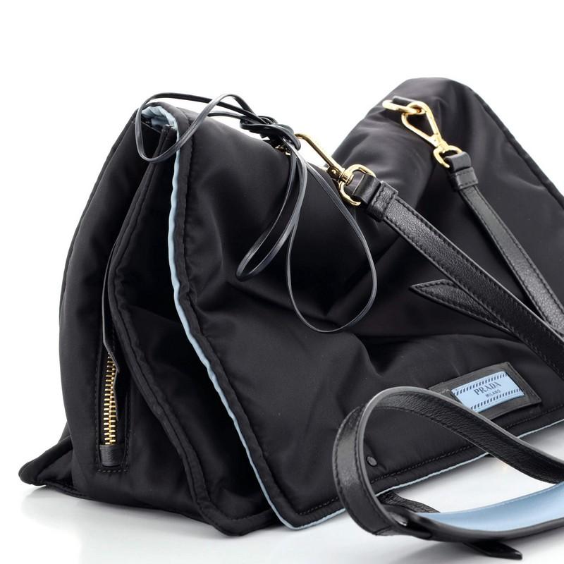 Prada Etiquette Messenger Bag aus Nylon Medium 3