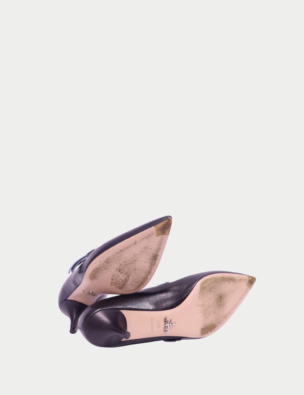 Prada - EU 38.5 Negro en venta