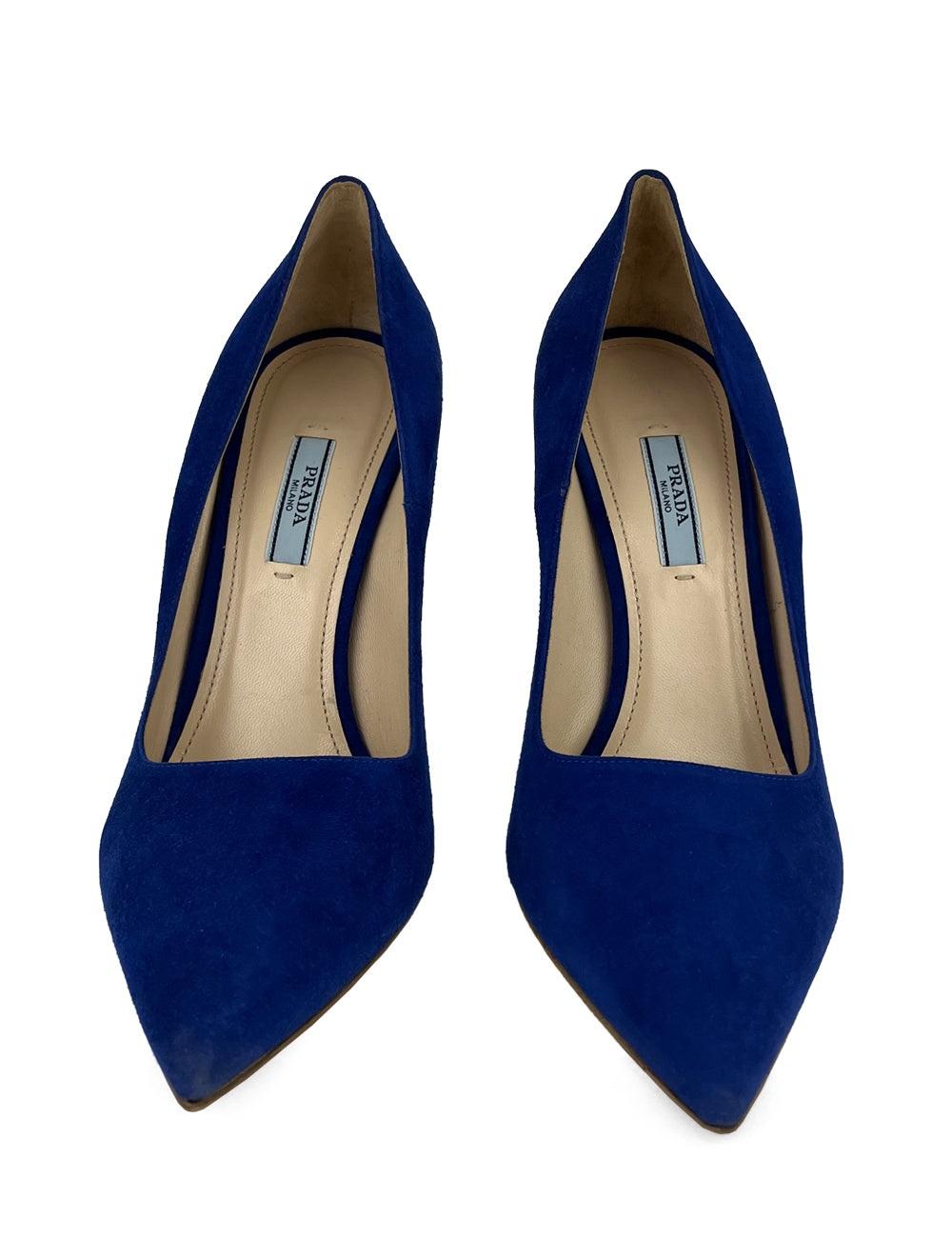 Prada Royal blue suede pointed-toe pumps. In excellent condition.

Additional information:
Material: Suede
Size: EU 40 
Measurements: Heel Length: 12 cm
Overall Condition: Good
Interior Condition: signs of wear
Exterior Condition: Scuffing and light