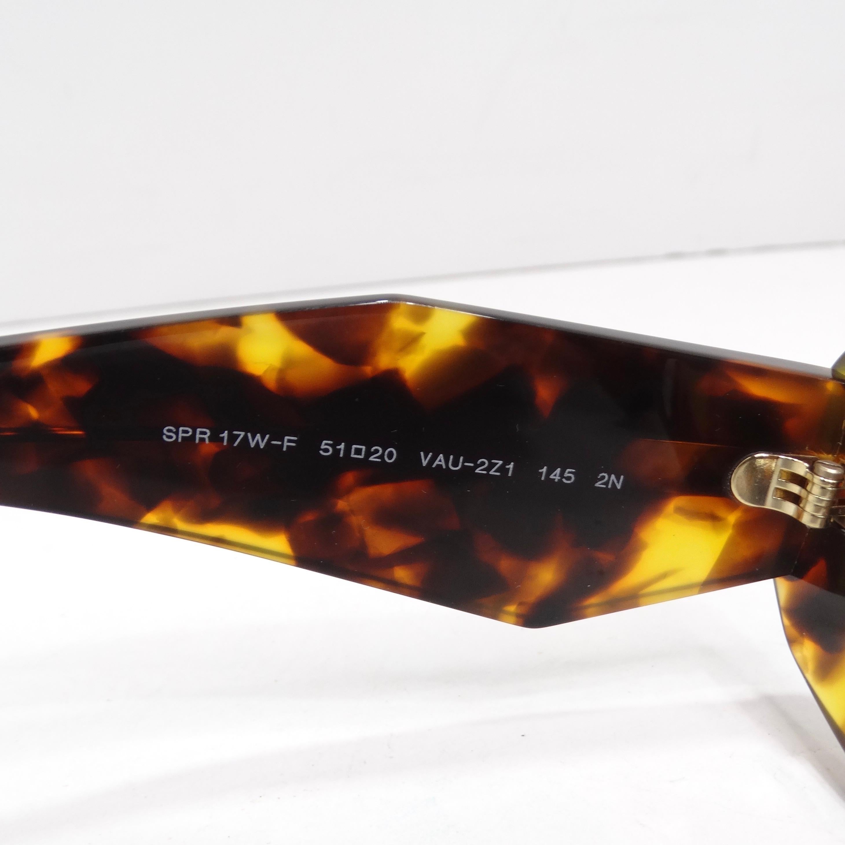 Prada Eyewear Lunettes de soleil à monture carrée en écaille de tortue en vente 4