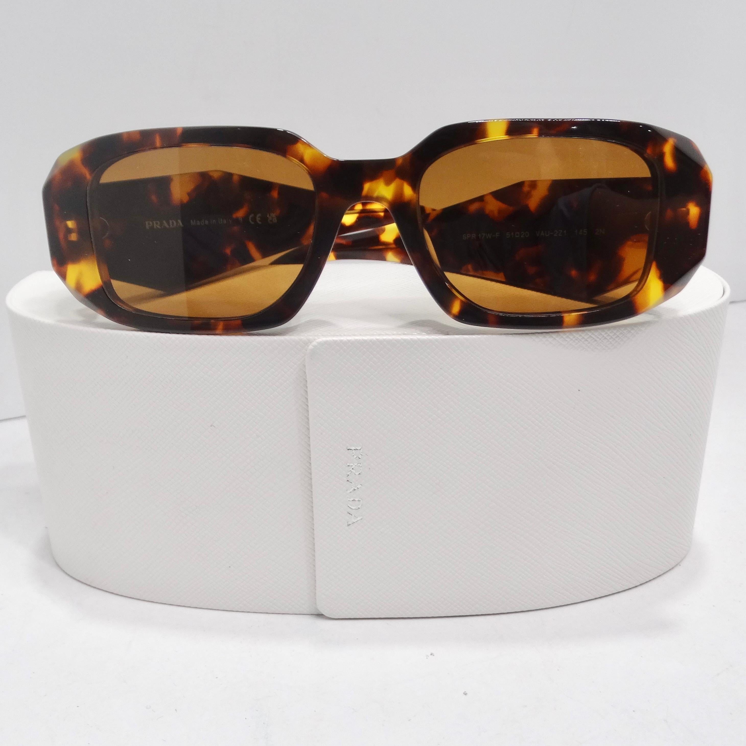 Prada Eyewear Lunettes de soleil à monture carrée en écaille de tortue en vente 5
