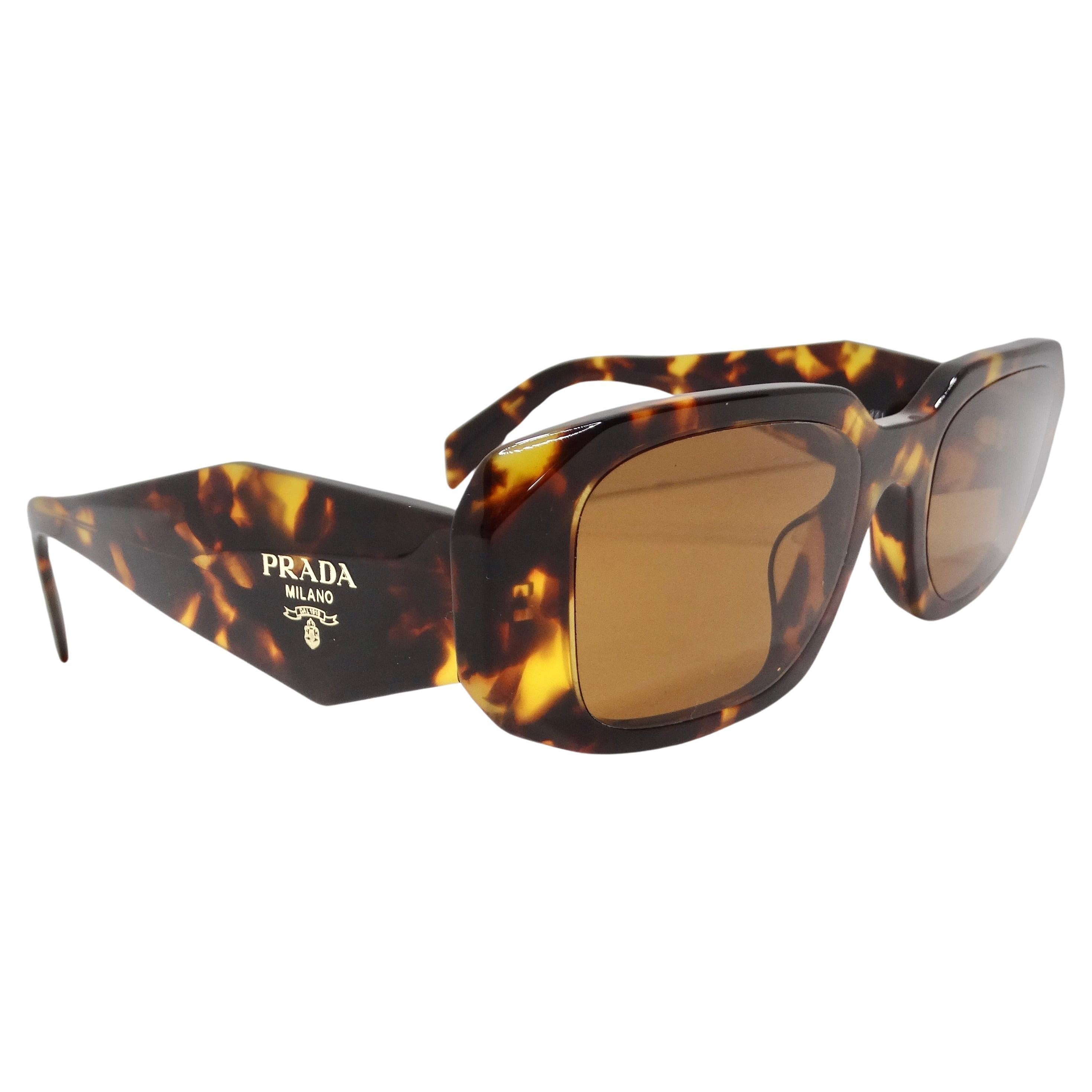 Prada Eyewear Lunettes de soleil à monture carrée en écaille de tortue en vente