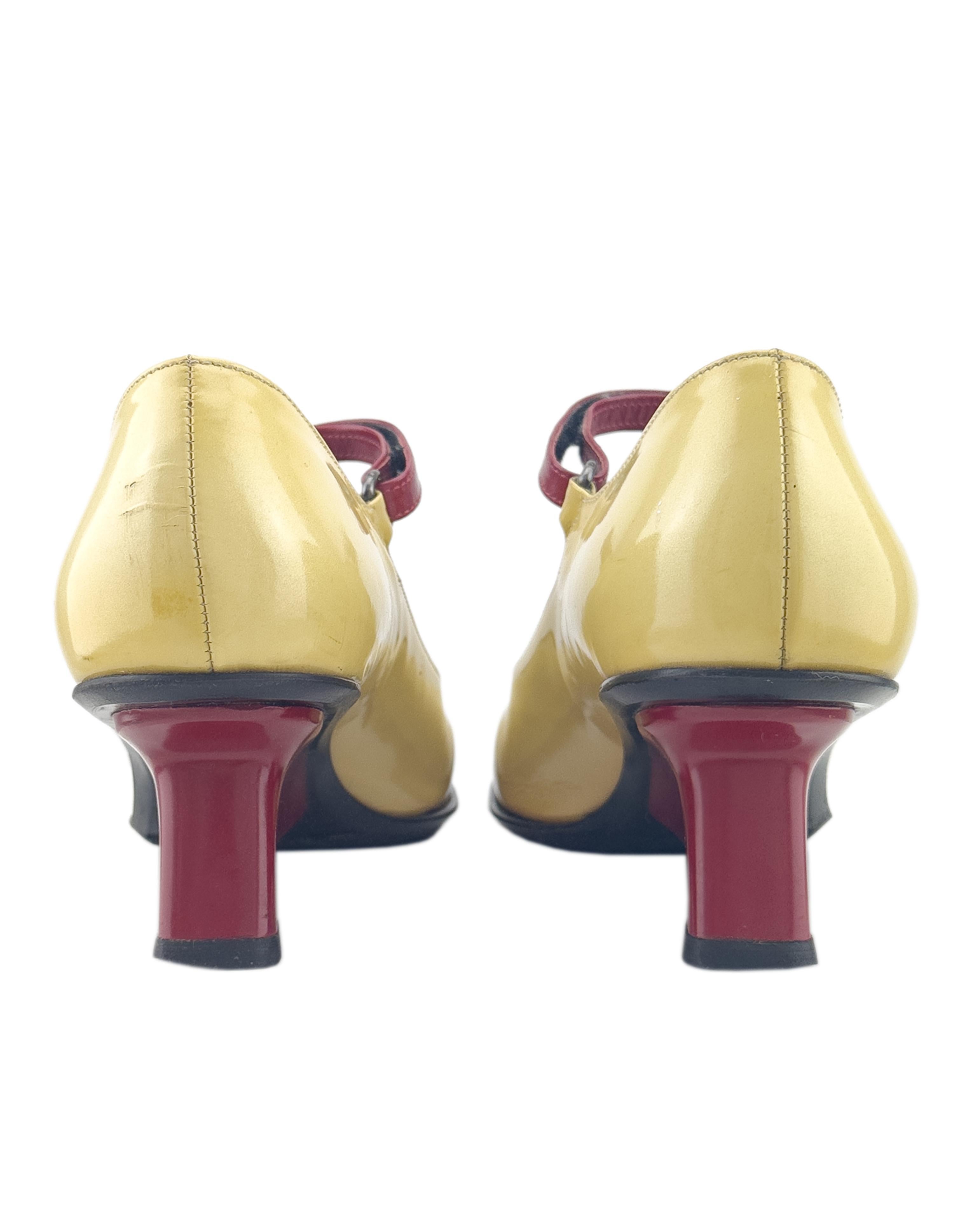 Prada F/W 1998 Beige and Red Mary Janes with Wedge Heel For Sale 3