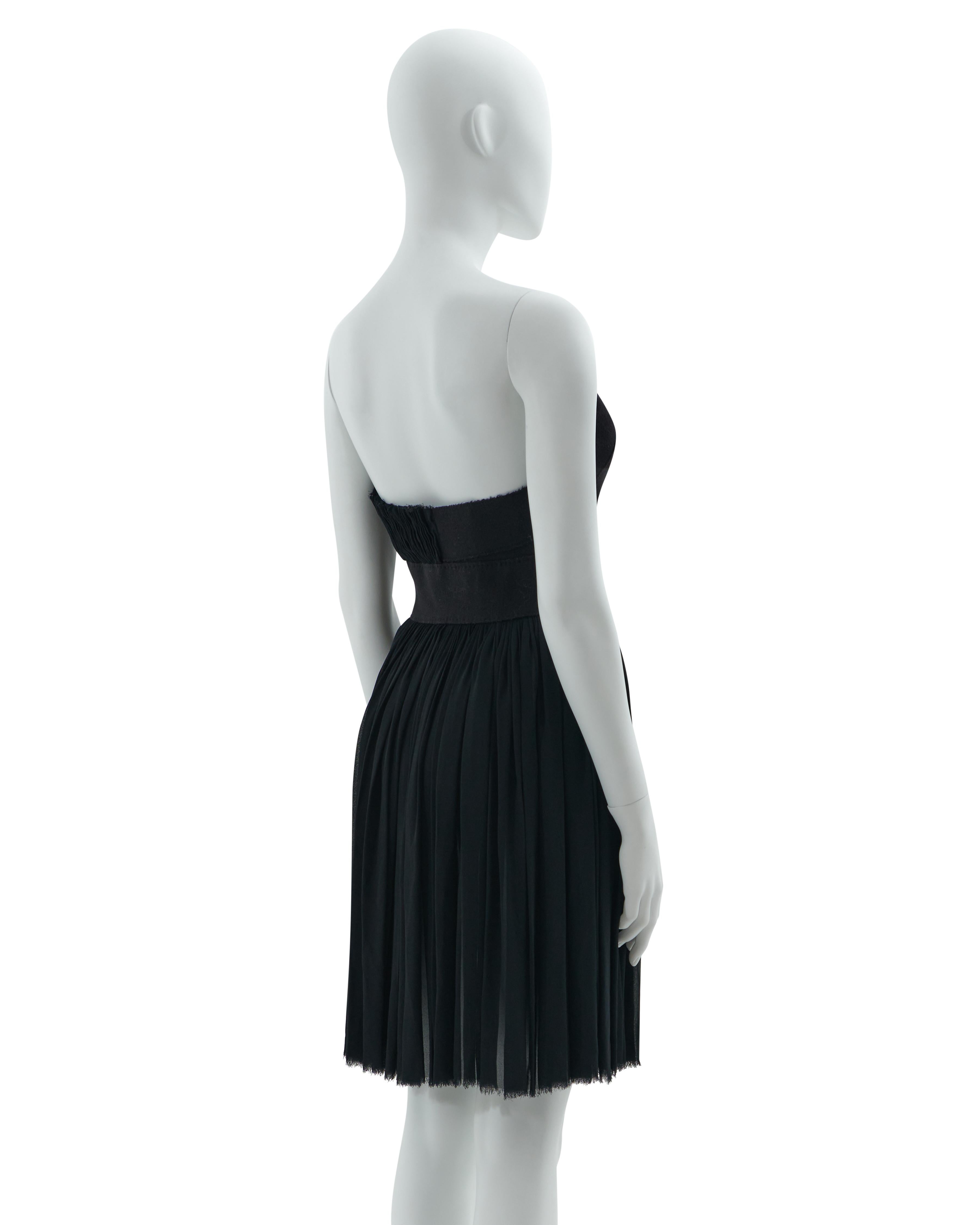 Women's Prada F/W 2006 Black strapless chiffon dress For Sale