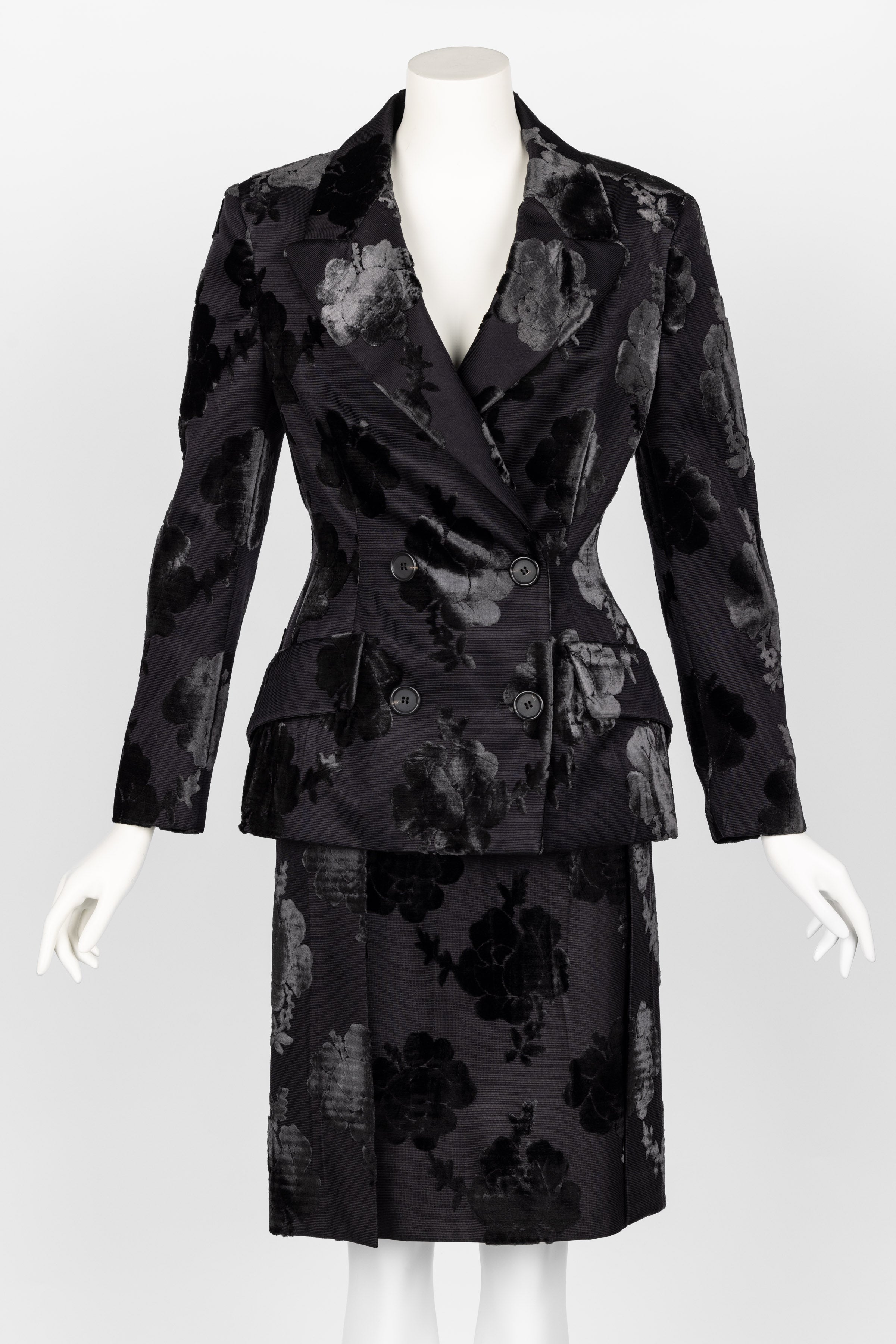 Runway look #32 and in Prada's campaign that season. 
New with tags done in silk with silk velvet floral pattern, fully lined. 
Exceptional and gorgeous!!

Size: 40 IT/ 4 US
Measurements:
Jacket:
Shoulders: 16 inches
Bust:m 34 inches
Waist: 28