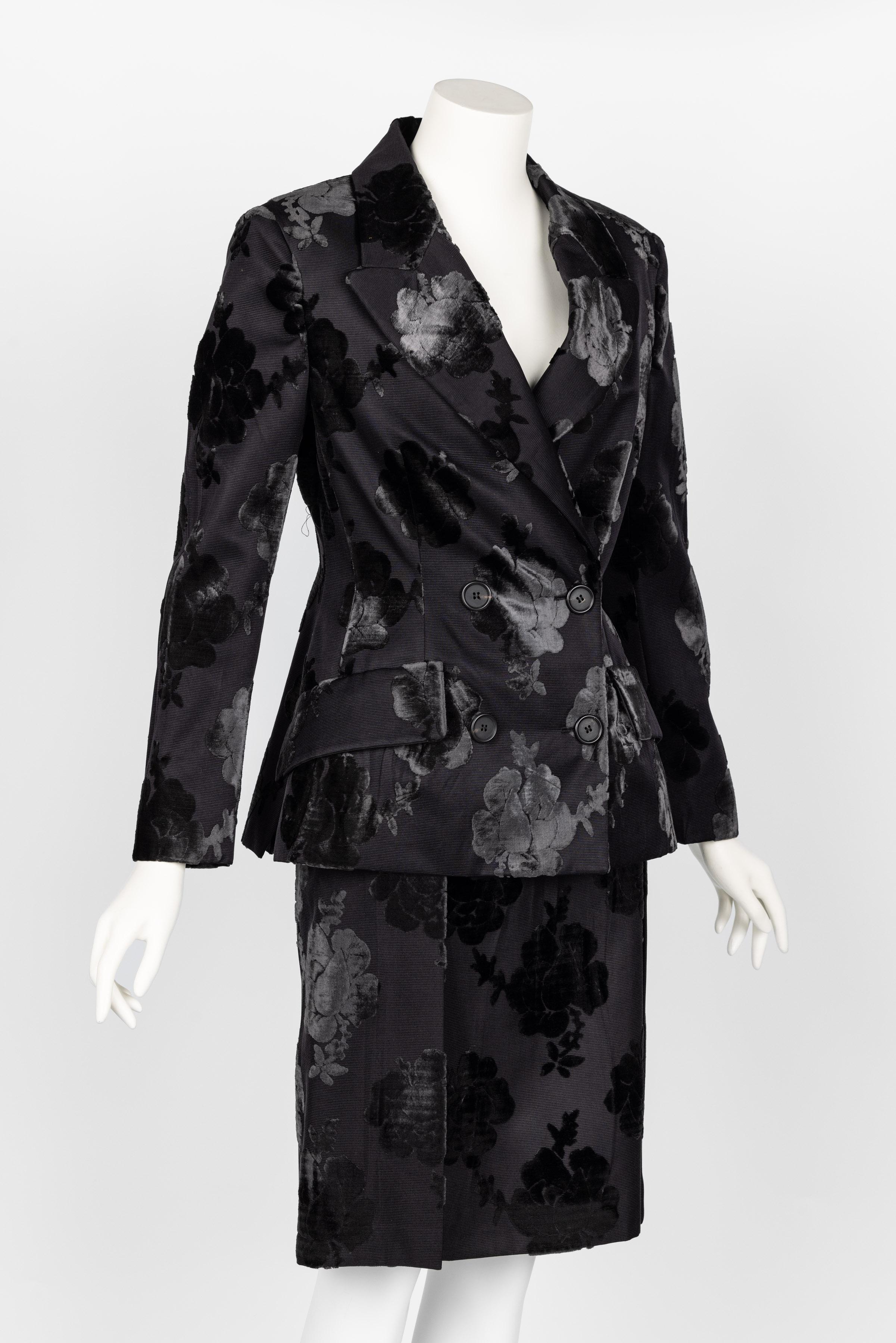 Prada F/W 2009 Runway Black Silk Velvet Floral Skirt Suit New W/Tags In New Condition For Sale In Boca Raton, FL