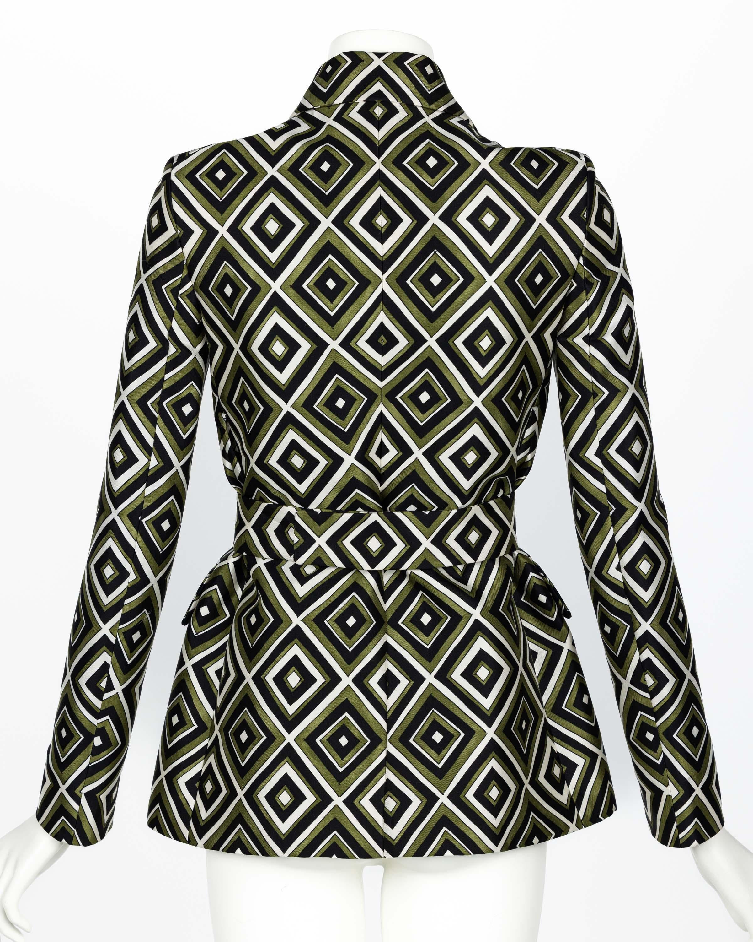 Prada F/W 2012 Chaqueta con cinturón, estampado geométrico, cristales y plexiglás embellecidos en venta 1