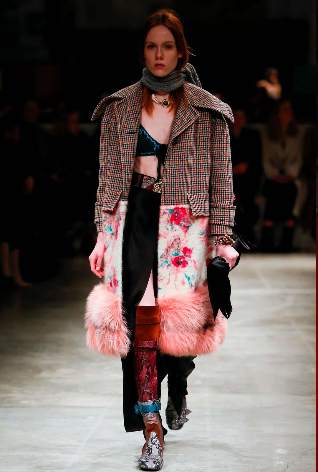 Donna Coates in pelliccia di volpe Prada A/I 2017 in vendita