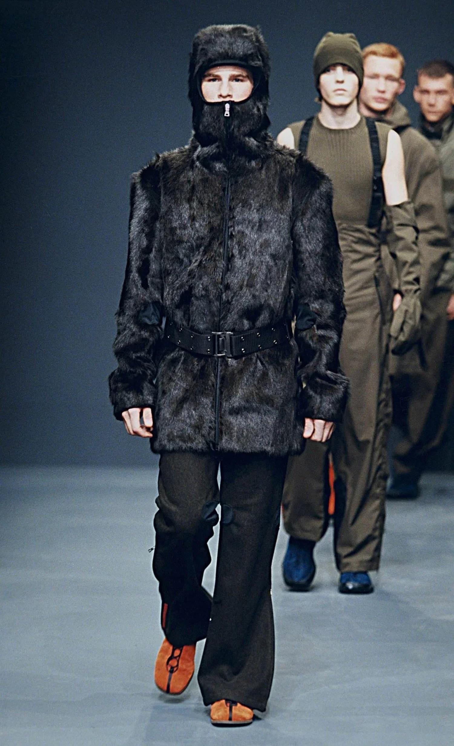 Manteau en fourrure de chevreau teintée Prada F/W1999 Pour femmes en vente