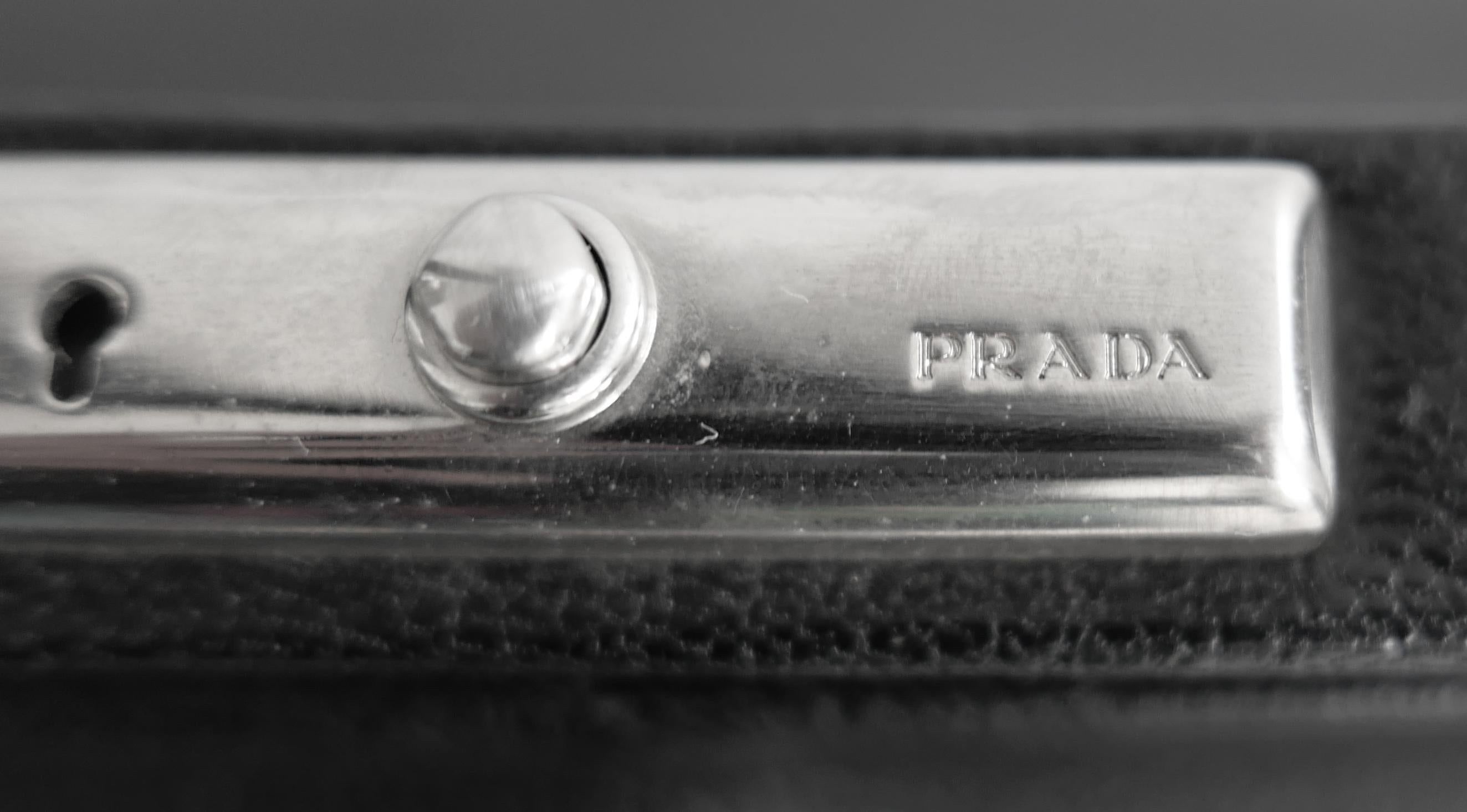 Prada Fall 2000 Black Leather Zip Base Doctor's Bag en vente 1