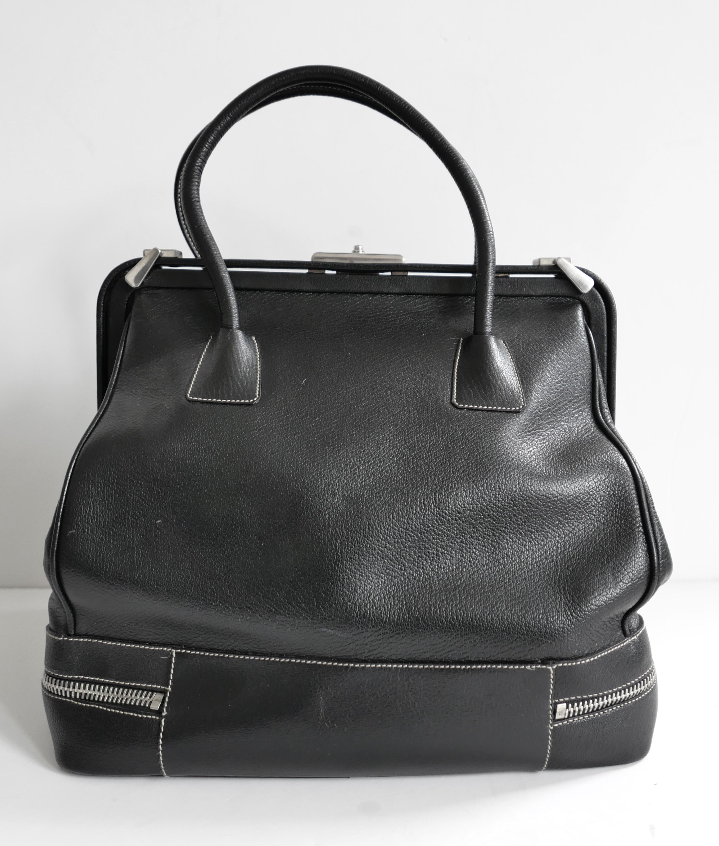 Prada Fall 2000 Black Leather Zip Base Doctor's Bag en vente 3
